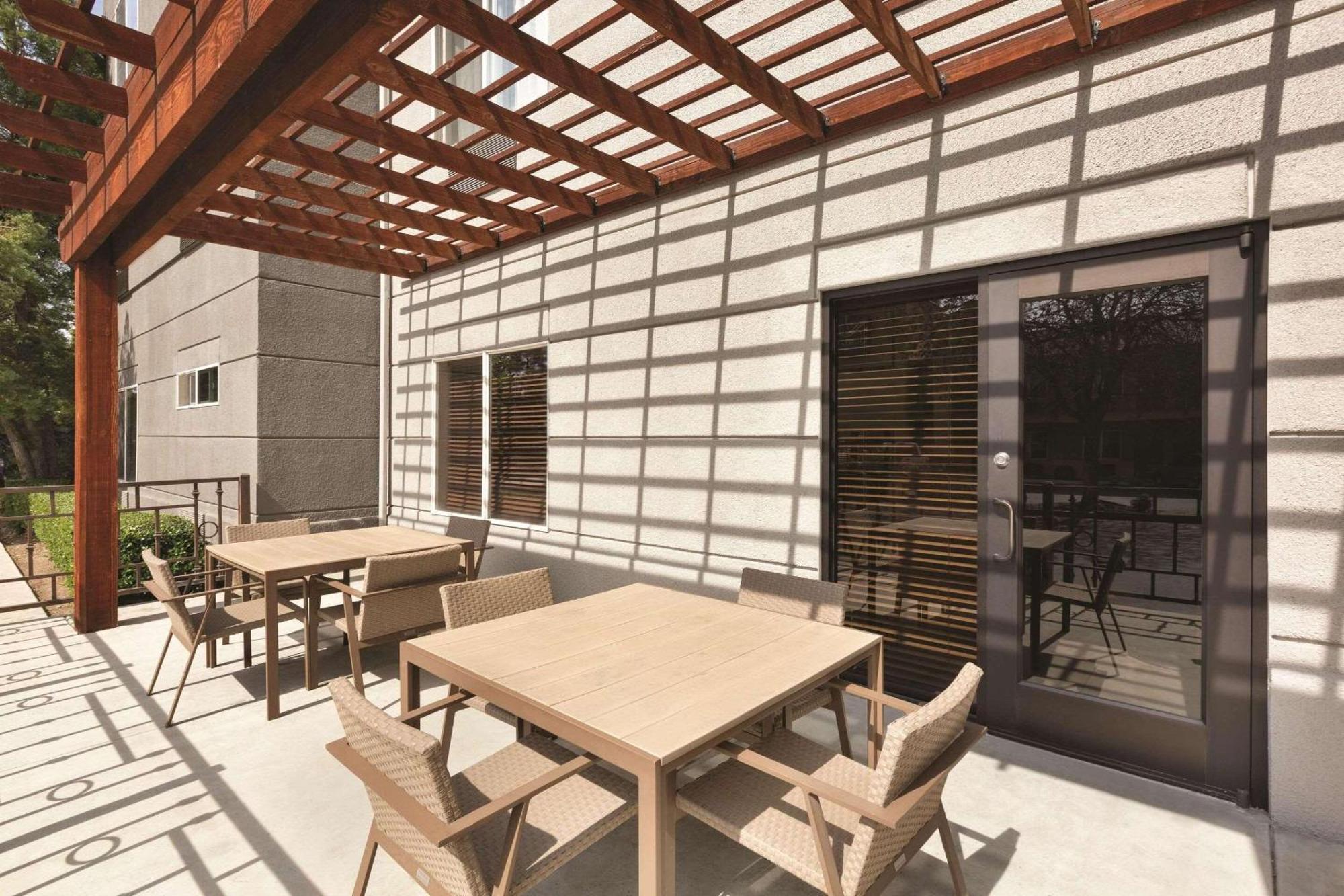 Country Inn & Suites By Radisson, Fresno North, Ca מראה חיצוני תמונה